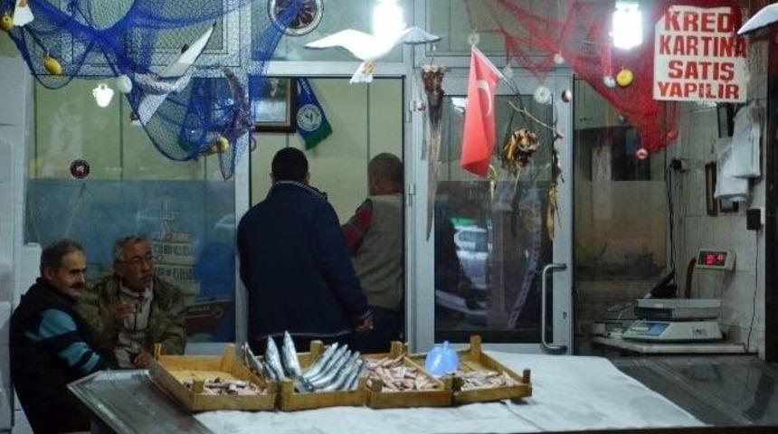 Hava Sıcaklığı D&uuml;şt&uuml;, Balık Fiyatları Y&uuml;kseldi