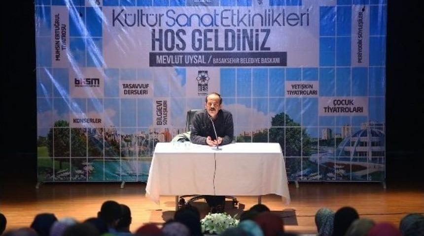 Yazar Aky&uuml;rek, Başakşehirlilerle Buluştu