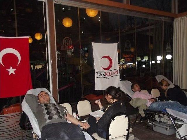 Menderes Parkında 24 Ünite Kan Bağış Yapıldı