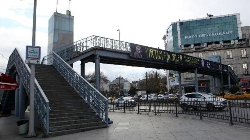 Sirkeci Yaya &Uuml;stge&ccedil;idi Kaldırılıyor