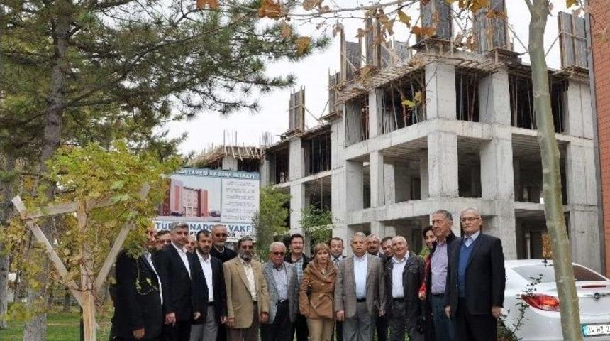 Neü Ve Türk Anadolu Vakfı Hastane İnşaatında İnceleme Yaptı