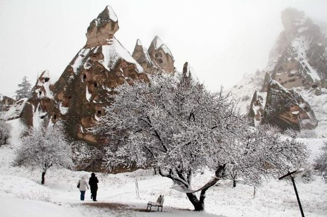 Kapadokya Kar Altında