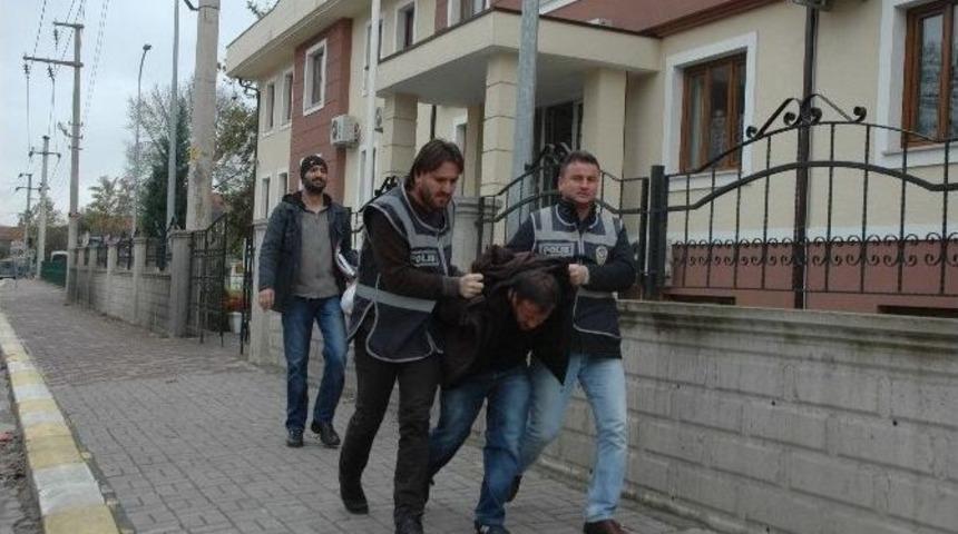 Dolandırıcıya Paralarını Poşetle Balkondan Attı