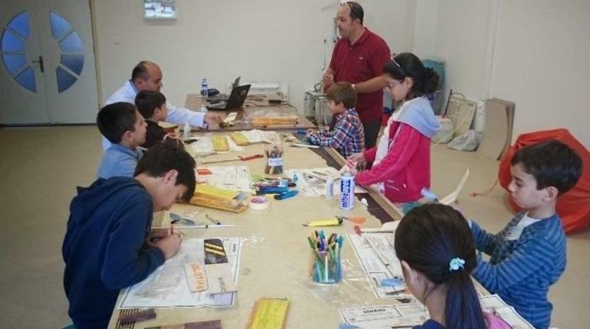 &Ccedil;ocuklar Kendi U&ccedil;aklarını Yaptı