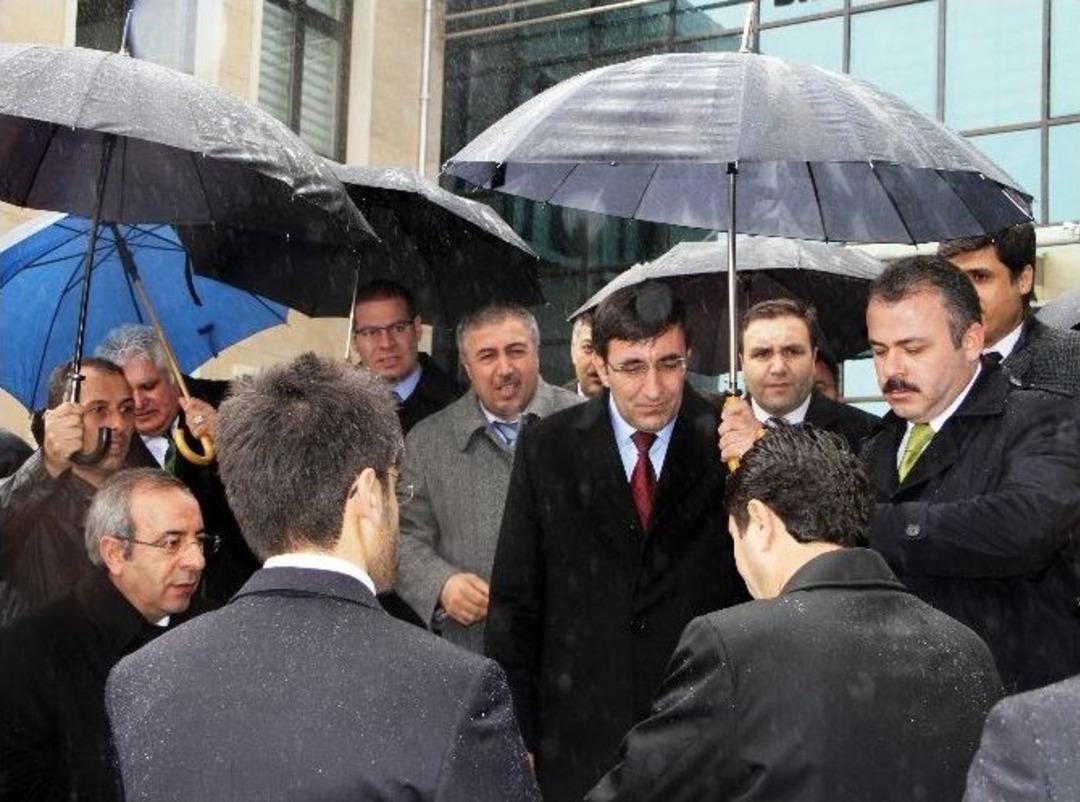 Kalkınma Bakanı Cevdet Yılmaz Van&rsquo;da