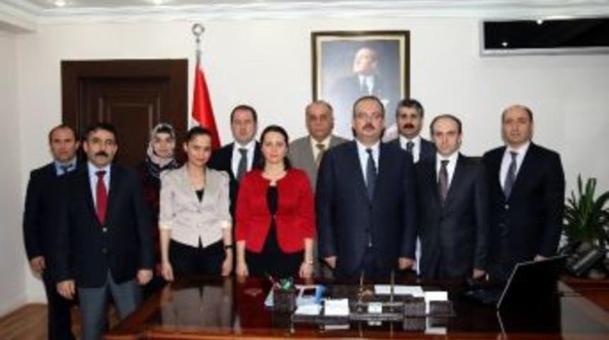 Vali Canbolat&rsquo;tan &ldquo;24 Kasım &Ouml;ğretmenler G&uuml;n&uuml;&rdquo; Mesajı