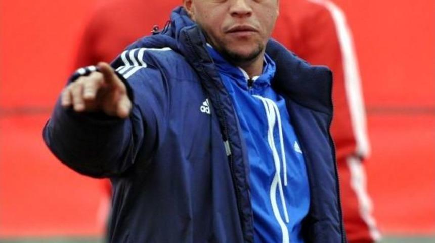 SİVASSPOR KAPALI SAHADA &Ccedil;ALIŞTI