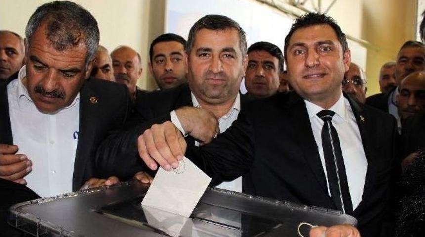 Ak Parti Merkez İl&ccedil;e Başkanı Hakan G&uuml;rsoy Oldu