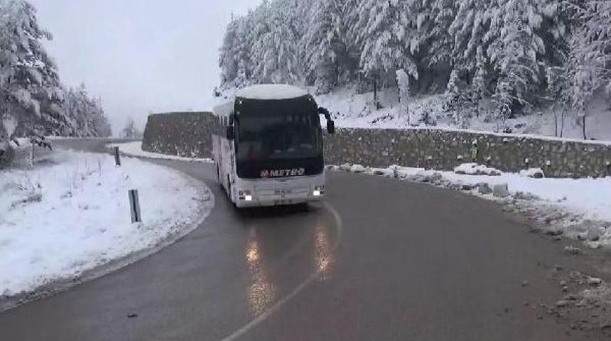 ILGAZ'DA KAR ETKİLİ OLDU