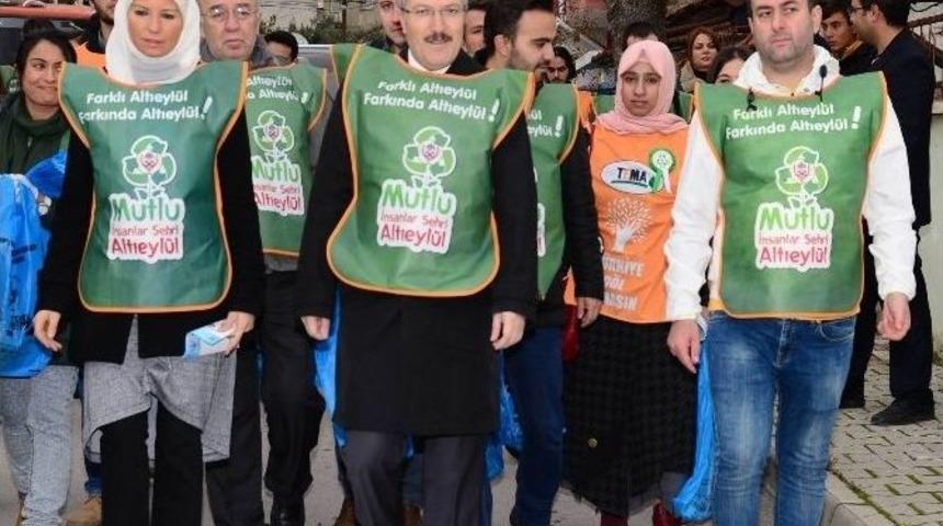 Belediye Başkanı Ve Ralli Şampiyonu Beraber Ambalaj Atığı Topladı