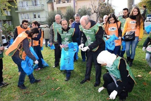 Belediye Başkanı Ve Ralli Şampiyonu Beraber Ambalaj Atığı Topladı