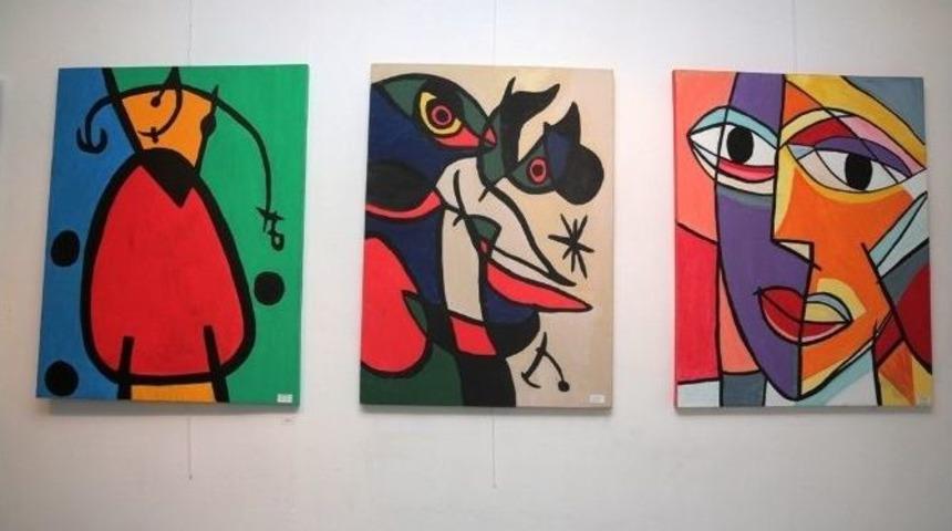 &Ouml;ğrencilerden &Ouml;ğretmenler G&uuml;n&uuml;&rsquo;ne &Ouml;zle Sergi