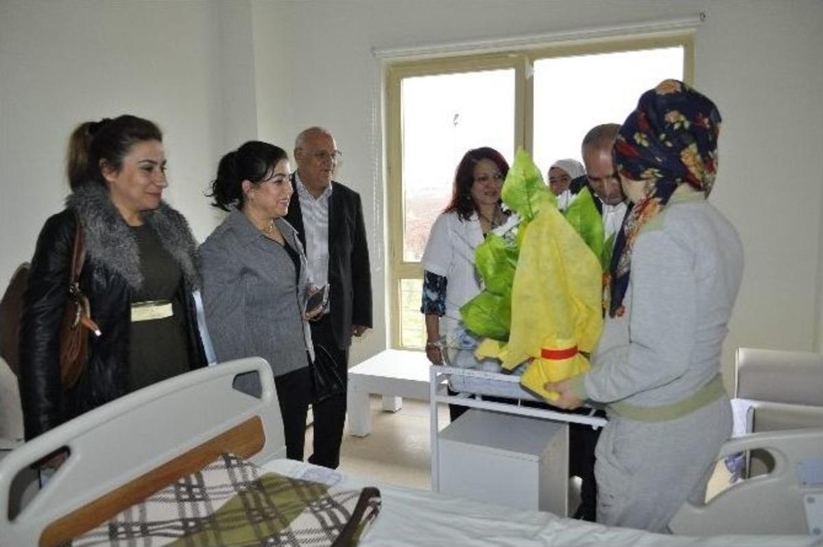 Yeni Doğum Yapan Annelere Ziyaret