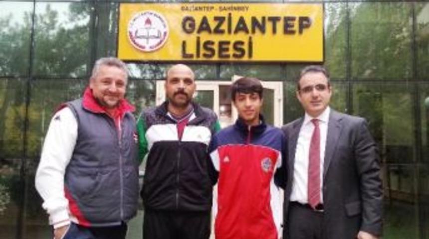 Gaziantep Lisesi &Ouml;ğrencisi Milli Takım Kampına &Ccedil;ağrıldı