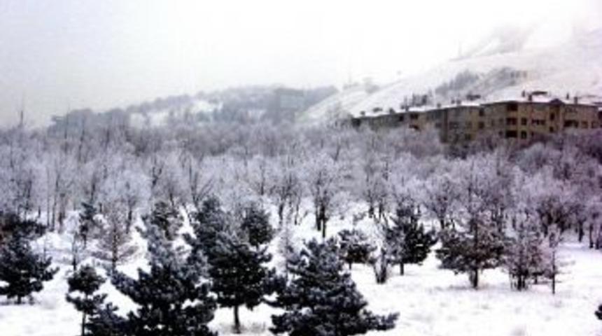 Erzurum&rsquo;da Kar Yağışı