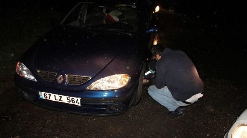 Zonguldak-ereğli Yolundaki &Ccedil;ukurlar Ara&ccedil;lara Zarar Verdi
