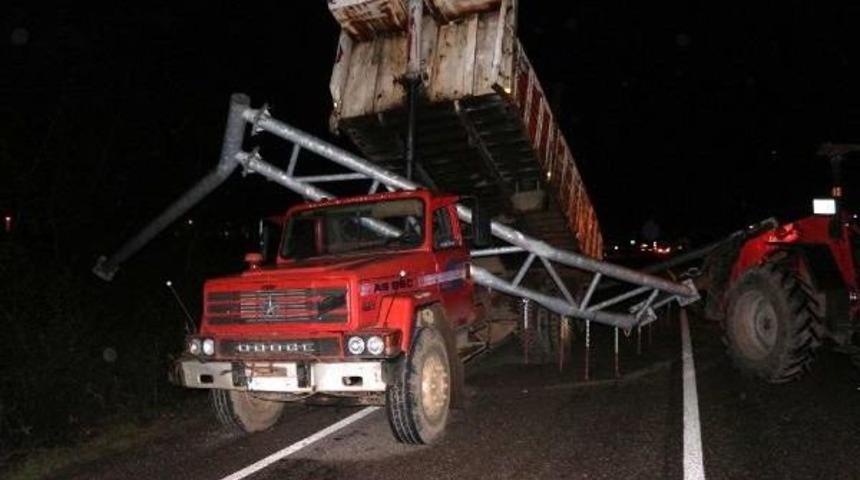 A&Ccedil;IK UNUTULAN DAMPER TABELAYA &Ccedil;ARPTI: 1 YARALI