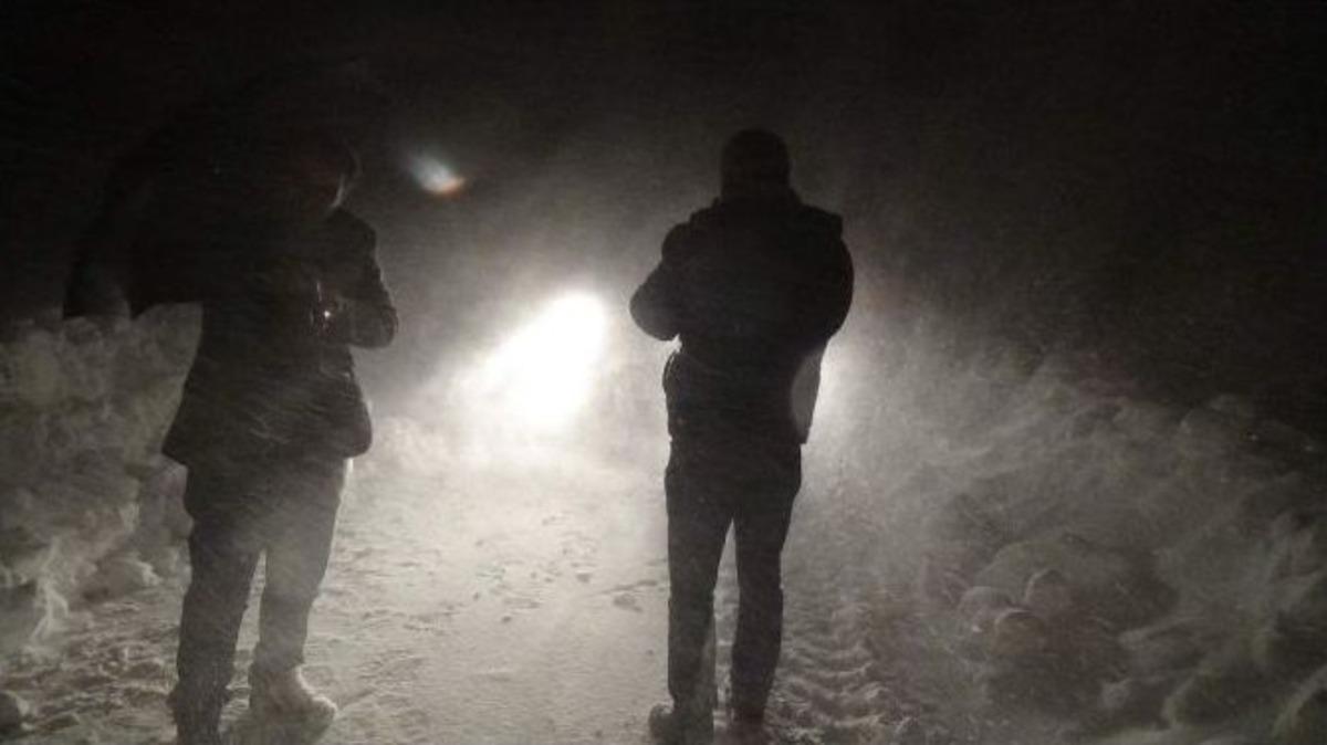 2 Bin 900 Rakımda Karla M&uuml;cadele &Ccedil;alışması