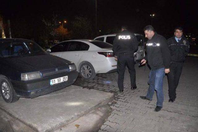 HASTANE BAH&Ccedil;ESİNDE TABANCAYLA BACAĞINDAN VURULDU 2