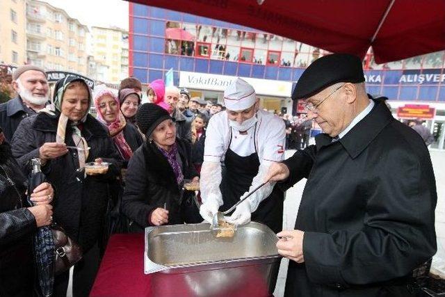 Yenimahalle Belediyesinden Aşure İkramı