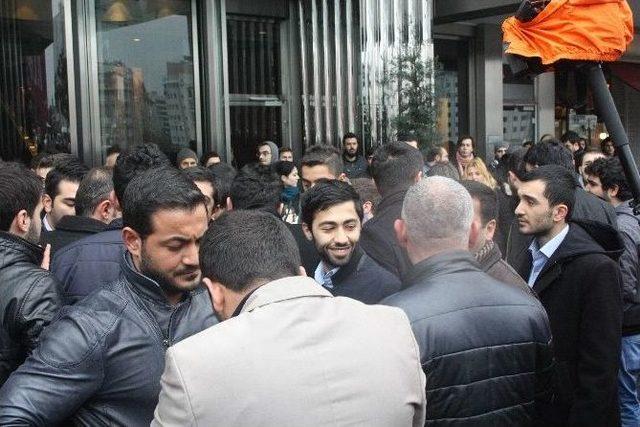 Taksim’de Chp’lilere Polis Müdahalesi 1