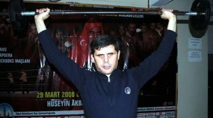 G&Ouml;RME ENGELLİ &Ouml;ĞRETMENİN SPOR SEVİGİSİ ENGEL TANIMIYOR