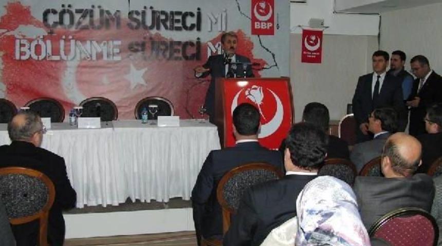 DESTİCİ: T&Uuml;RKİYE KENDİ KUYUSUNU KAZIYOR