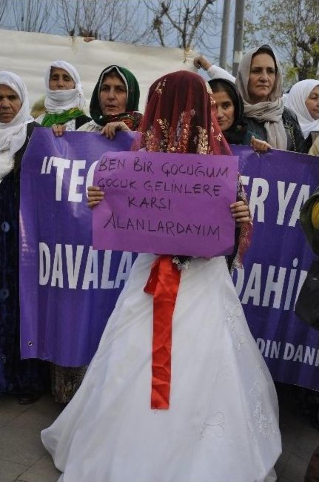 Şırnak&rsquo;ta &ldquo;25 Kasım Kadına Y&ouml;nelik Şiddete Hayır G&uuml;n&uuml;&rdquo; Y&uuml;r&uuml;y&uuml;ş&uuml;