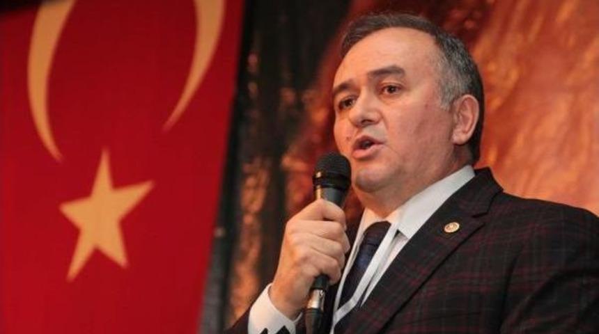 MHP'Lİ AK&Ccedil;AY: ARIN&Ccedil;, NESRİN TOPKAPI'YA TAŞ &Ccedil;IKARTIR