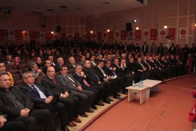 MHP'Lİ AKÇAY: ARINÇ, NESRİN TOPKAPI'YA TAŞ ÇIKARTIR