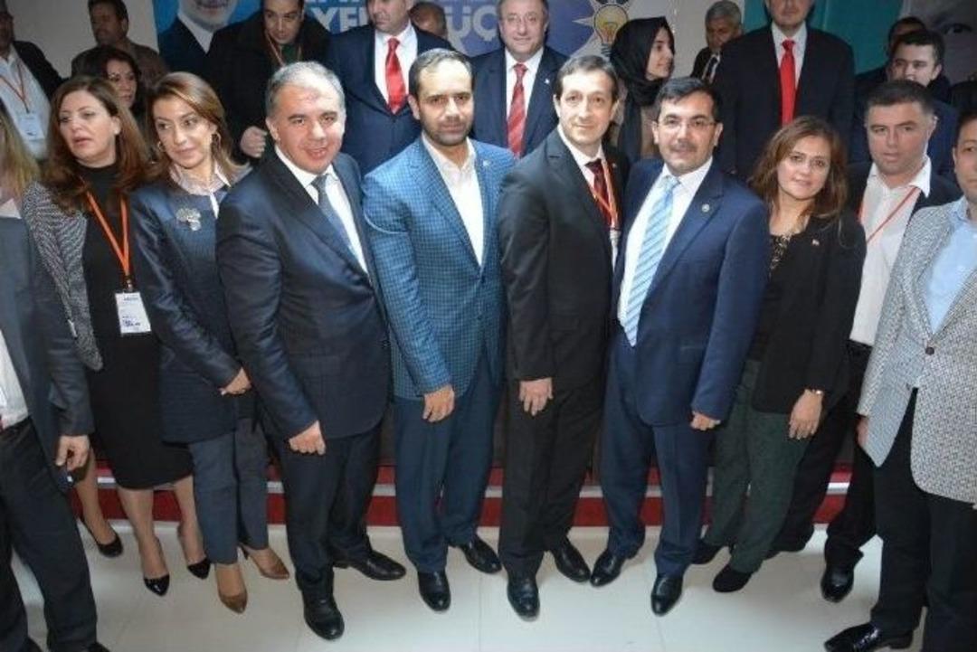 Ak Parti İzmir&rsquo;de &Uuml;&ccedil; İl&ccedil;e Daha Tamam