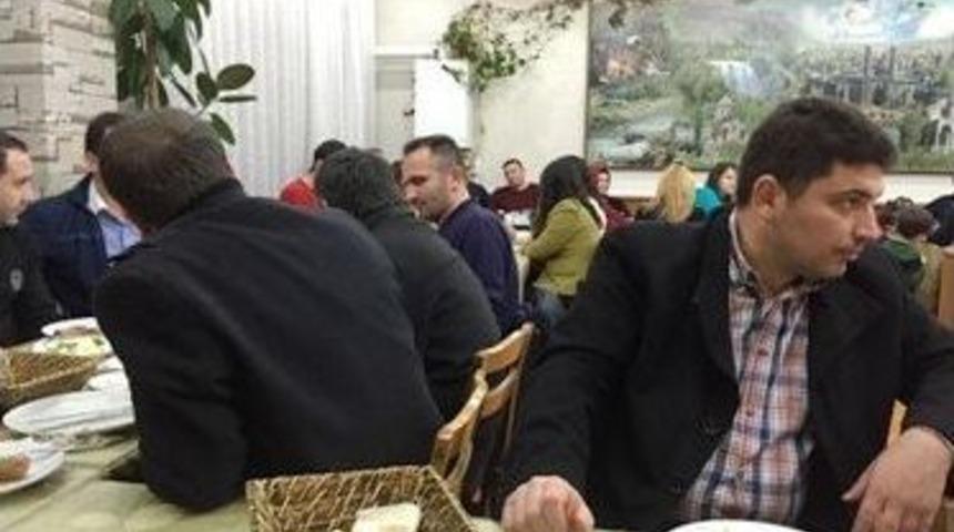 Ş&uuml;kr&uuml;paşa Ortaokulu &Ouml;ğretmenleri &Ouml;ğretmenler G&uuml;n&uuml;n&uuml; Kutladı