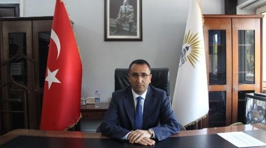 Başkan Yılmaz&rsquo;dan 3 Dilde &Ouml;ğretmenler G&uuml;n&uuml; Mesajı