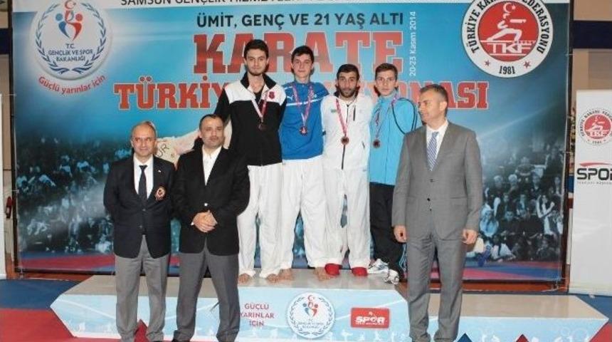 Karateciler, Samsun&rsquo;dan &Uuml;&ccedil; &Uuml;&ccedil;&uuml;nc&uuml;l&uuml;k İle D&ouml;nd&uuml;