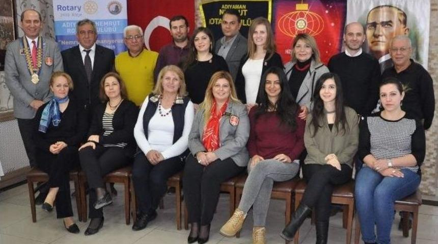 Nemrut Rotary Yeni &Uuml;yelerine Rozet Taktı