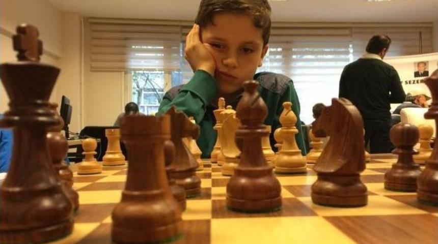 İstanbul&rsquo;da D&uuml;zenlenen Satran&ccedil; Turnuvası&rsquo;na Uluslararası İlgi