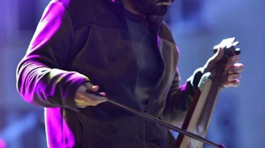 ŞARKILAR &Ouml;ĞRETMENLER İ&Ccedil;İN S&Ouml;YLENDİ