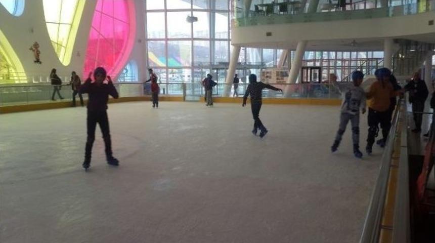 &rsquo;d&uuml;nya &Ccedil;ocuk Hakları G&uuml;n&uuml;&rsquo;nde Kimsesiz &Ccedil;ocuklar Unutulmadı