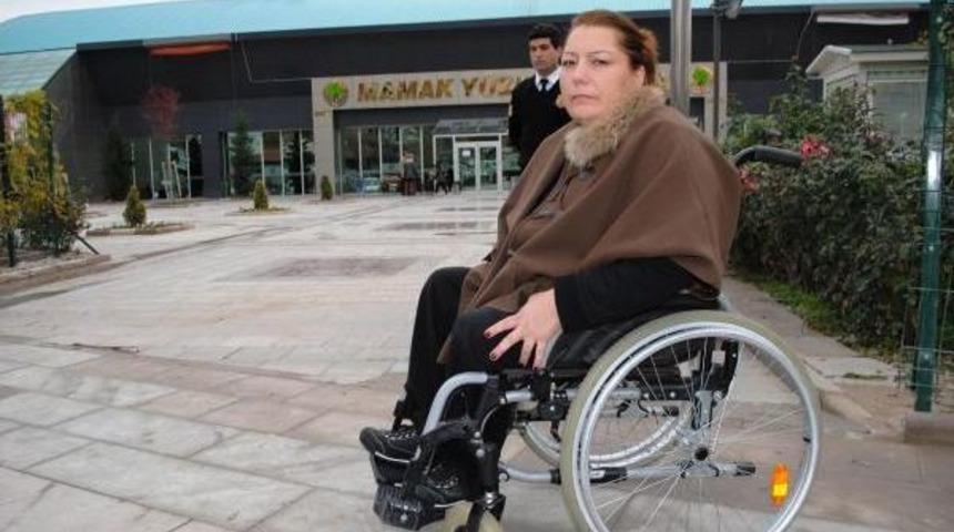 ENGELLİ VAHİDE &Ccedil;AKIR: ENGELİME ENGEL KATMAYIN