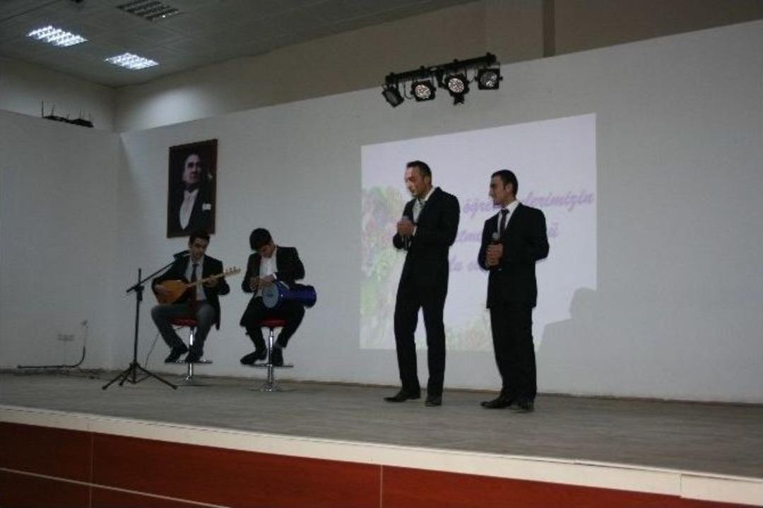 Pasinler&rsquo;de &Ouml;ğretmenler G&uuml;n&uuml; Kutlandı