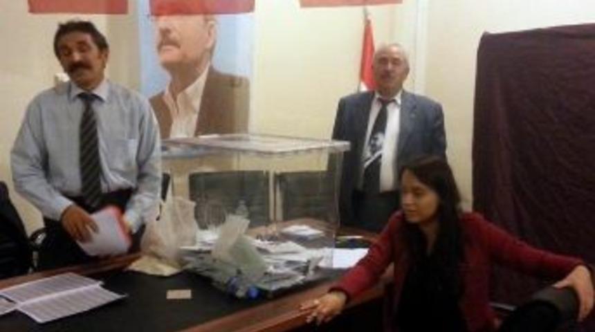 Koyulhisar Chp&rsquo;de Olağan&uuml;st&uuml; Genel Kurul Yapıldı