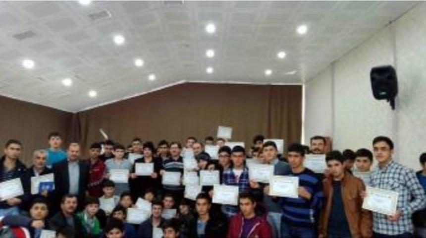 İmam Hatipli &Ouml;ğrenciler Kampa Katıldı