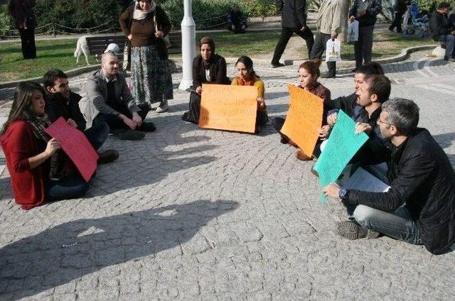 Dokuz Kişilik Protesto