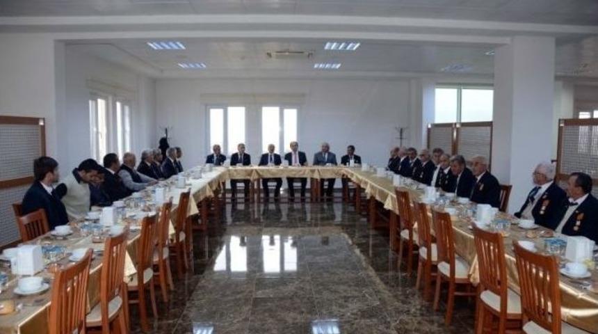 Muharip Aziler&rsquo;den Rekt&ouml;r Alkan&rsquo;a Ziyaret