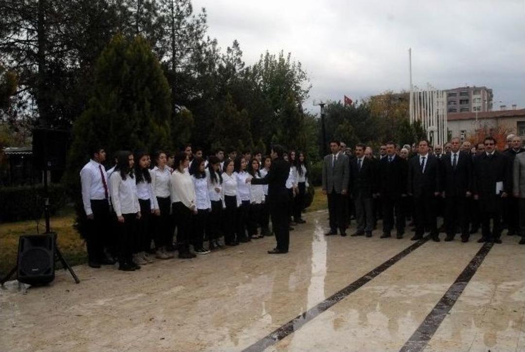 Diyarbakır&rsquo;da &Ouml;ğretmenler G&uuml;n&uuml; Kutlaması