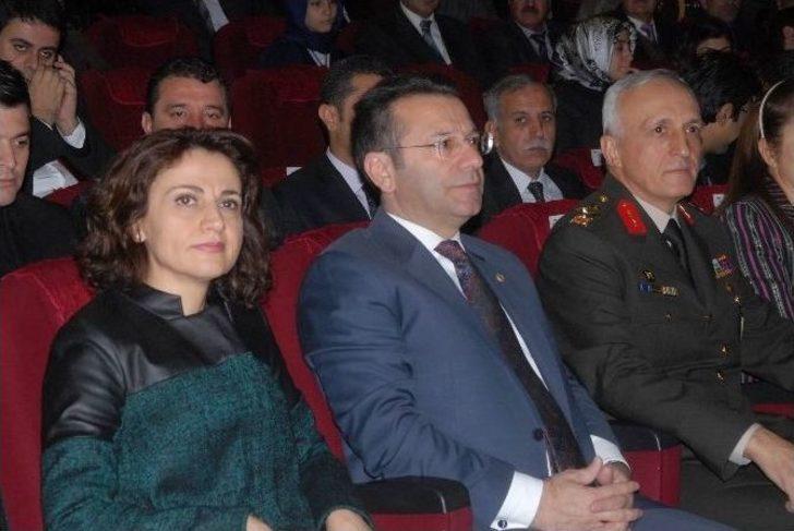 Diyarbakır’da Öğretmenler Günü Kutlaması G1