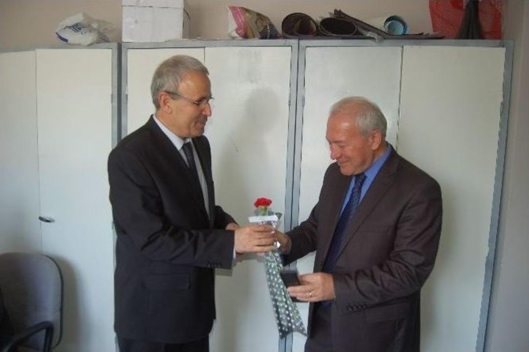 &Ccedil;anakkale&rsquo;de 24 Kasım &Ouml;ğretmenler G&uuml;n&uuml; Kutlamaları