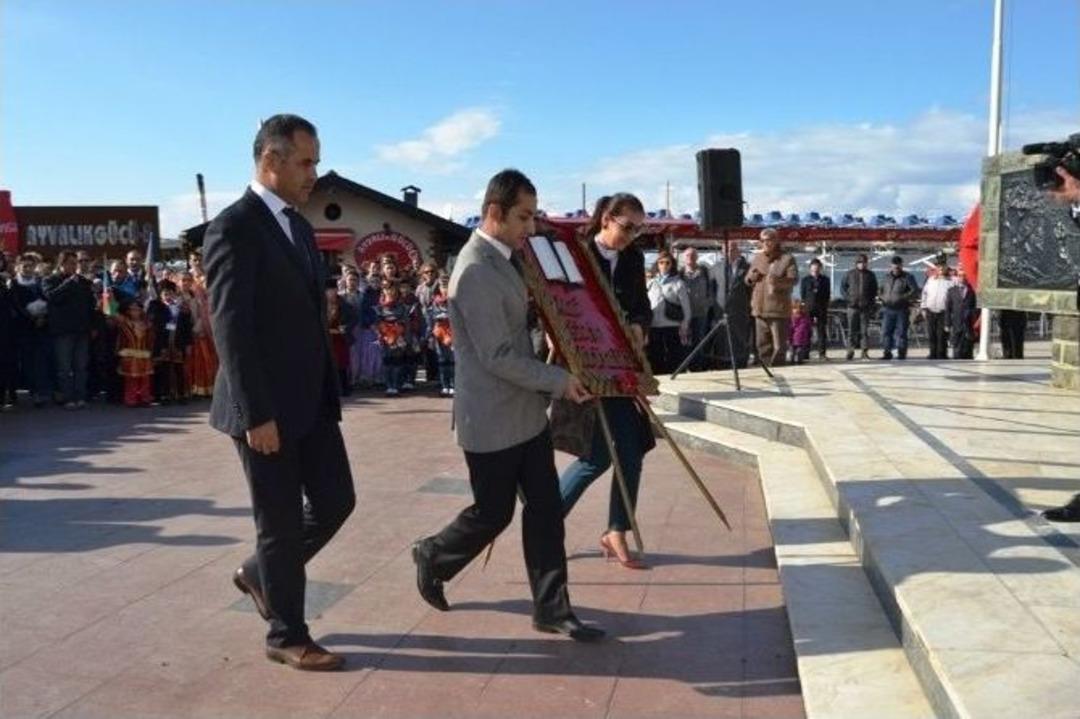 Ayvalık&rsquo;ta &Ouml;ğretmenler G&uuml;n&uuml; Kutlandı