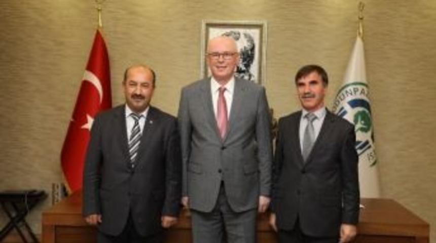 Odunpazarı İl&ccedil;e Milli Eğitim M&uuml;d&uuml;r&uuml; Başyiğit&rsquo;ten, Belediye Başkanı Kurt&rsquo;a Ziyaret