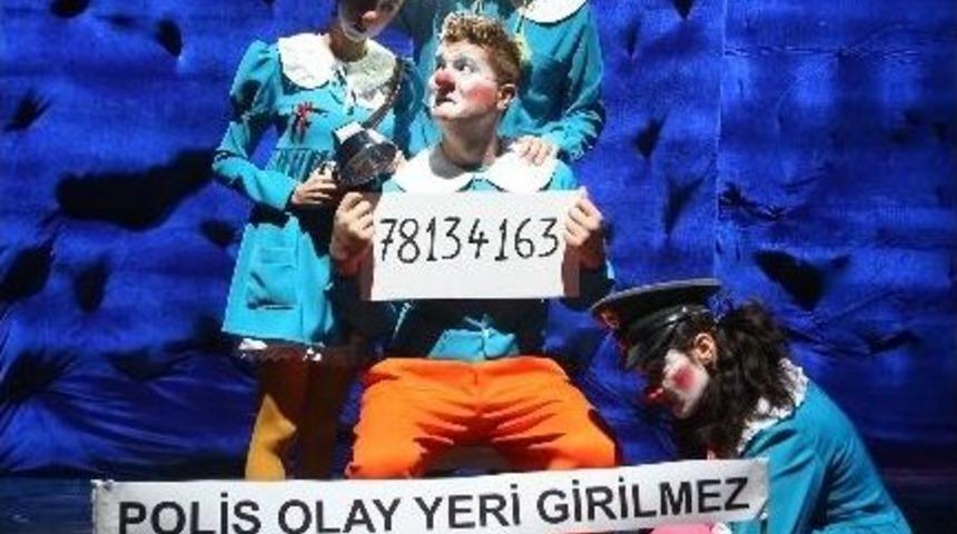 &lsquo;şimdi Okullu Olduk&rsquo; Tiyatro Oyunu Başlıyor